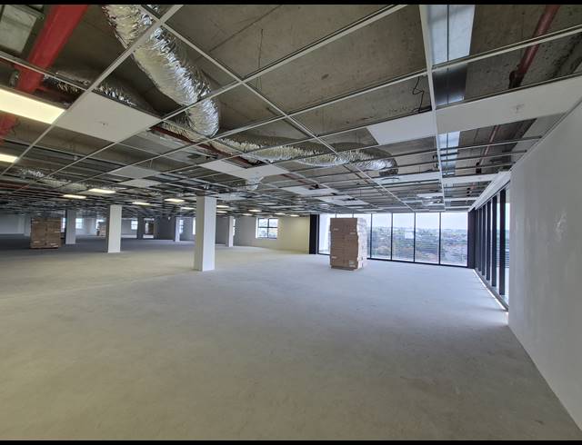 1,387M² OFFICE TO LET IN GLENADRIENNE